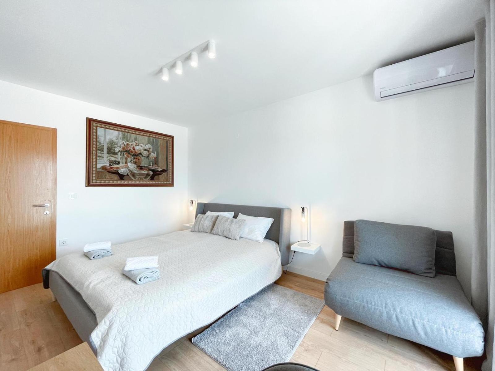 Caramel Comforts With Sea View In Stinjan Only 300 Meters From The Beach 普拉 外观 照片